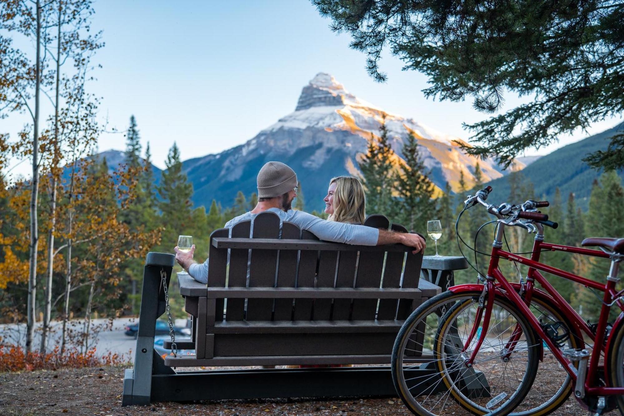 Johnston Canyon & *