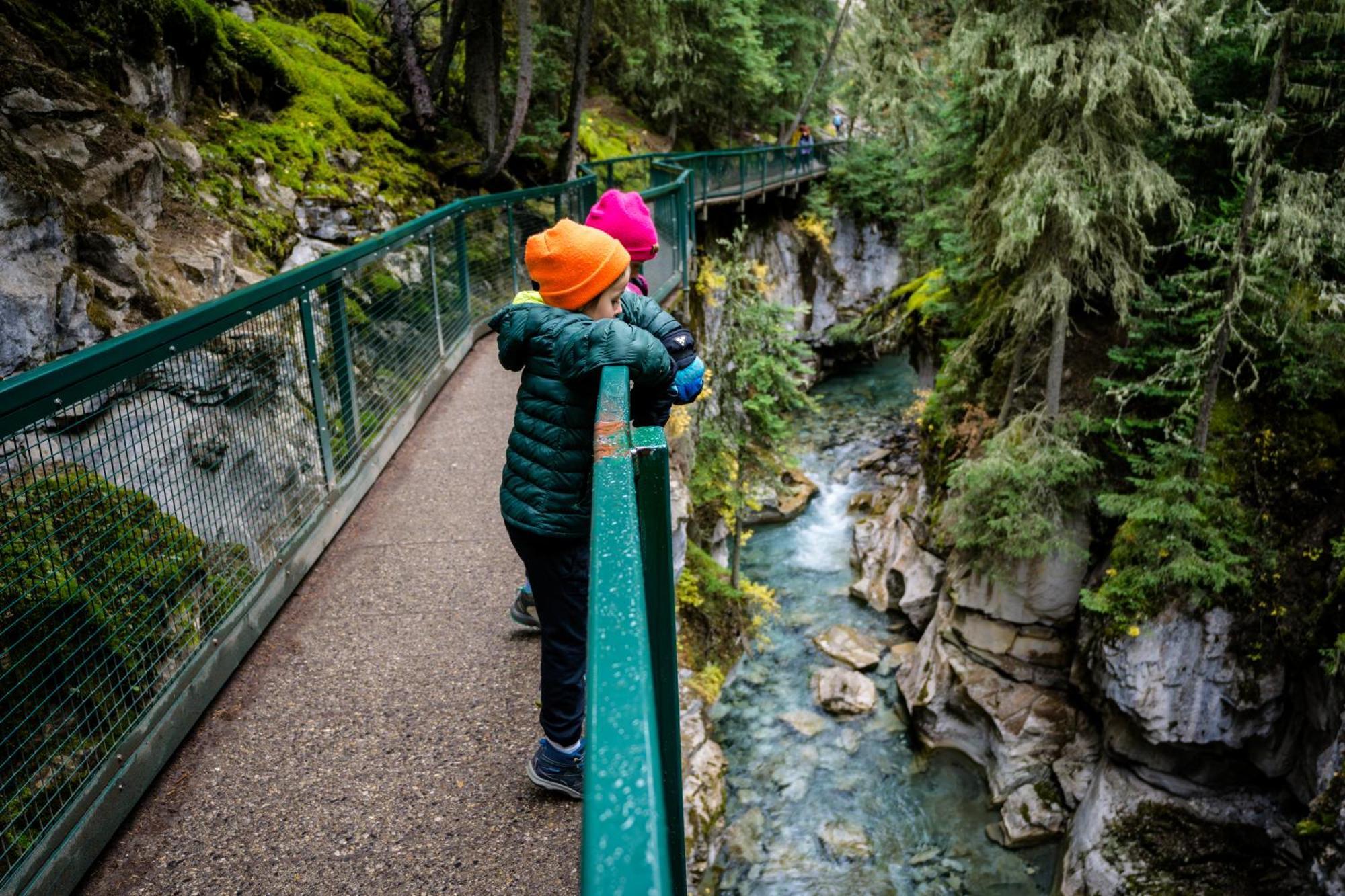 Chalet Johnston Canyon &
